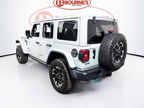 Used 2024 Jeep Wrangler Unlimited Rubicon 4xe AWD/4WD image 10