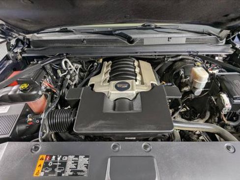 Used 2019 Cadillac Escalade Platinum AWD/4WD image 33