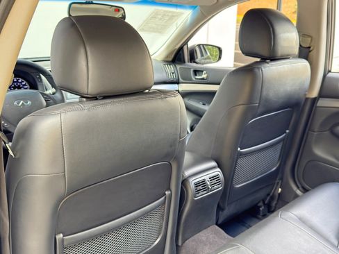 Used 2011 INFINITI G37 Journey w/ Premium Pkg RWD image 31