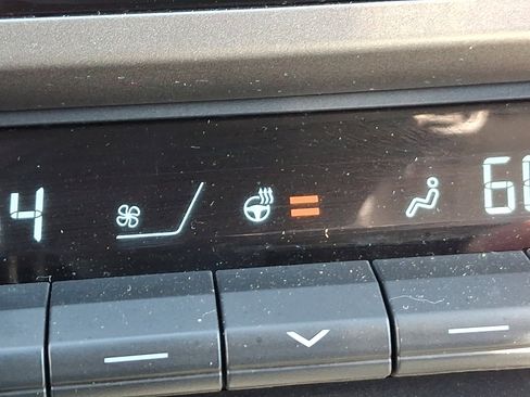 Used 2025 Toyota Camry LE w/ Convenience Package image 24