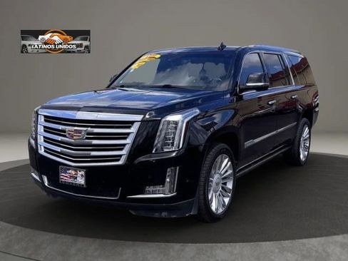 Used 2018 Cadillac Escalade ESV Platinum AWD/4WD image 3