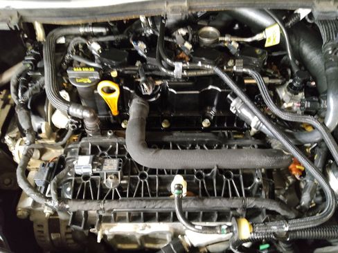 Used 2019 Ford Escape SE image 30