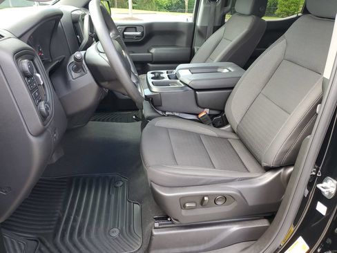 Used 2025 Chevrolet Silverado 1500 Custom AWD/4WD image 18