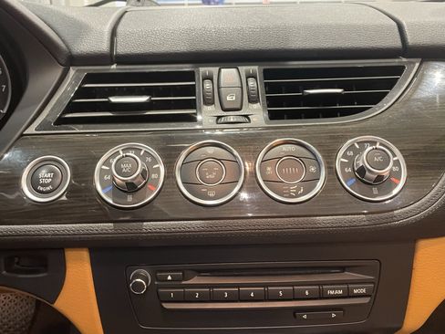 Used 2014 BMW Z4 sDrive35i image 21