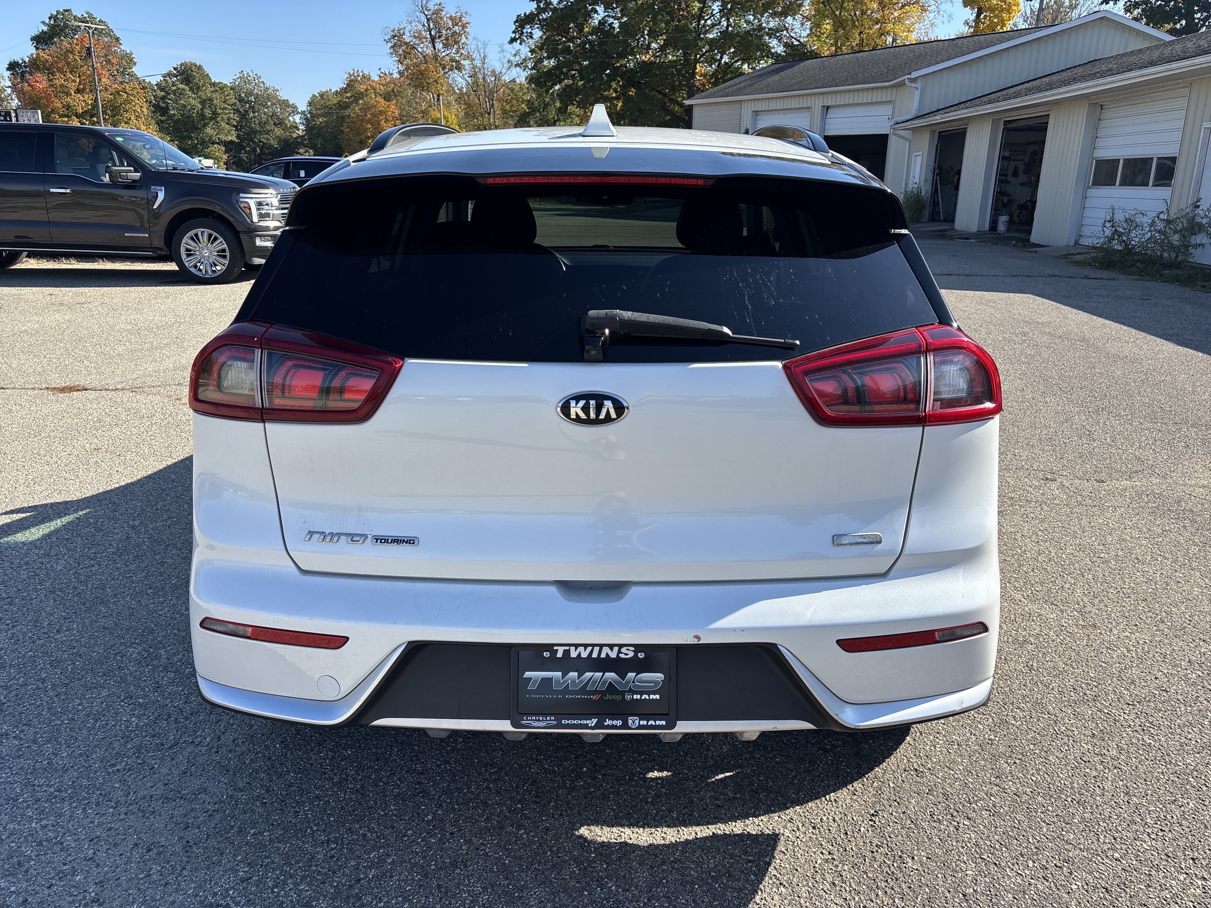 Used 2019 Kia Niro S Touring FWD image 4