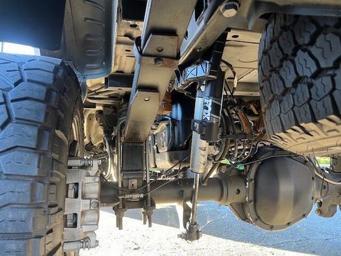 Used 2017 Ford F250 Lariat w/ Chrome Package image 24