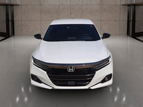 Used 2022 Honda Accord Sport image 5