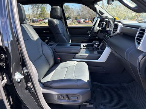 Used 2025 Toyota Tundra Platinum image 13