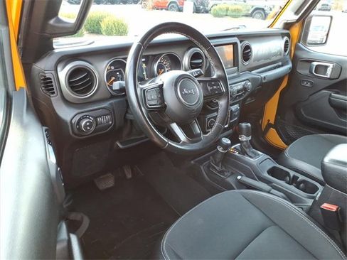 Used 2021 Jeep Gladiator Sport image 14