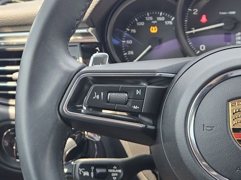Certified 2026 Porsche Macan AWD/4WD image 26