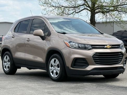 Used 2018 Chevrolet Trax LS FWD image 7