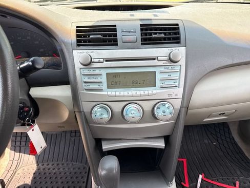Used 2007 Toyota Camry LE FWD image 23