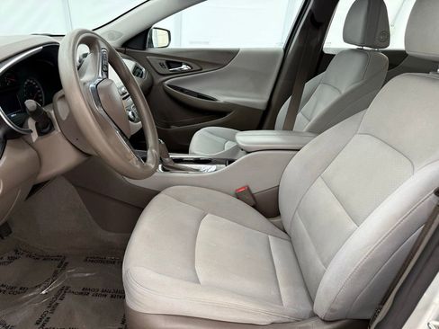 Used 2020 Chevrolet Malibu LT w/ Fleet LT Safety Plus Package image 11