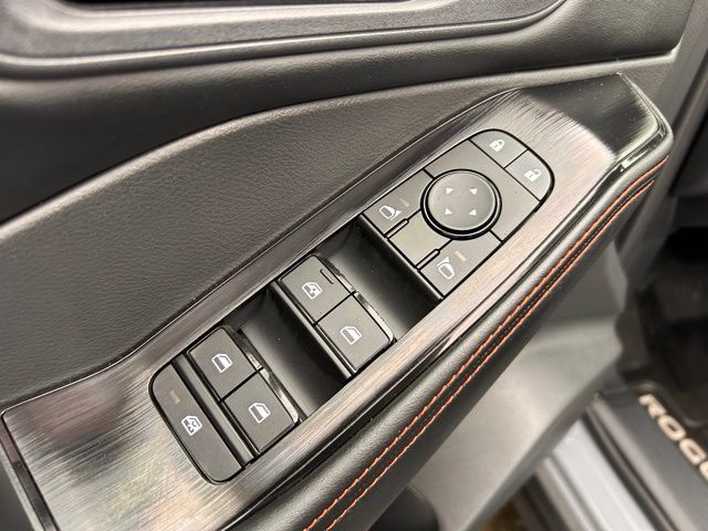 Used 2026 Nissan Rogue SV AWD/4WD image 29
