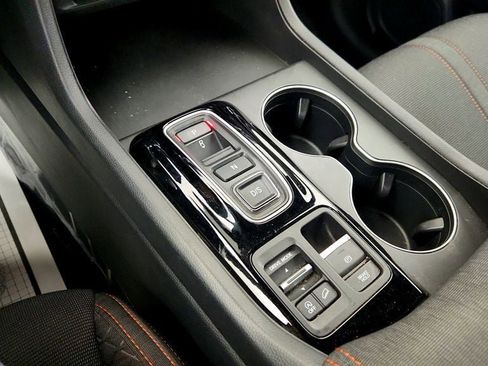 Used 2025 Honda Pilot Sport image 16