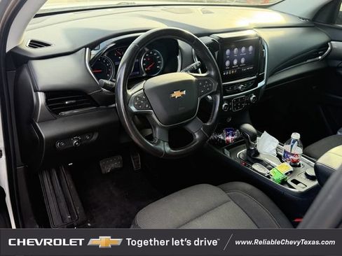 Used 2021 Chevrolet Traverse LT FWD image 6