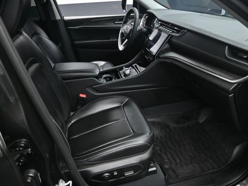 Used 2023 Jeep Grand Cherokee L Limited image 30