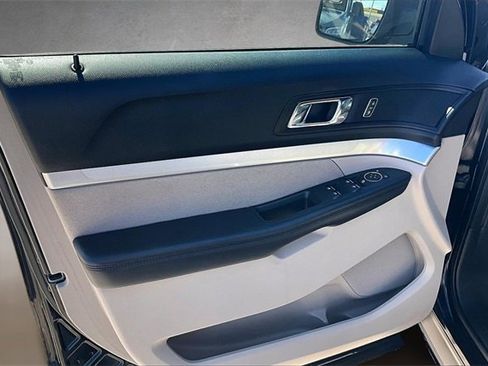 Used 2018 Ford Explorer FWD image 14
