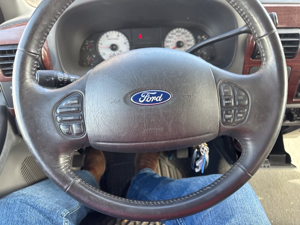 Used 2006 Ford F250 XL AWD/4WD image 4