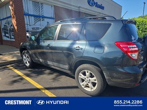 Used 2012 Toyota RAV4 FWD w/ Upgrade Value Pkg image 3