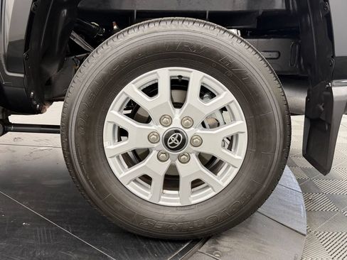 Used 2026 Toyota Tacoma SR5 AWD/4WD image 16