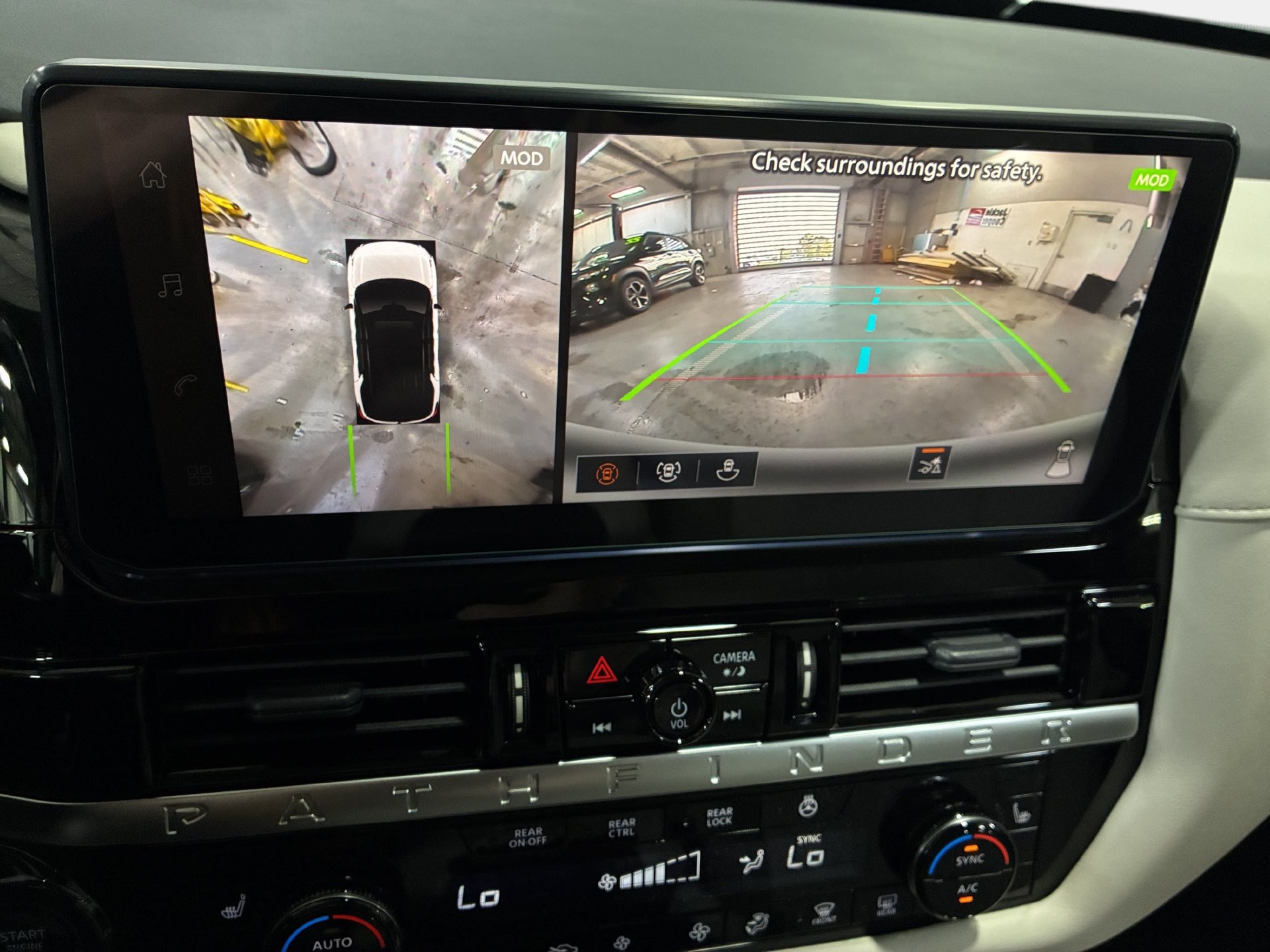 New 2026 Nissan Pathfinder SL FWD image 23