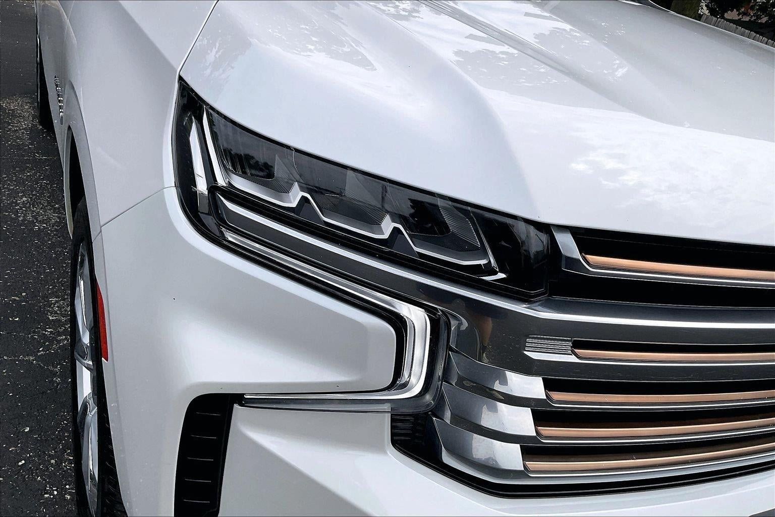 Used 2023 Chevrolet Suburban High Country w/ Premium Package AWD/4WD image 26