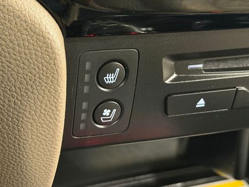 Used 2022 Honda Pilot Elite image 29