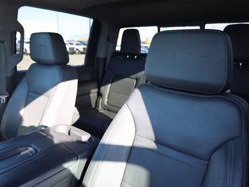 Used 2021 GMC Sierra 3500 Denali w/ Denali Ultimate Package AWD/4WD image 16