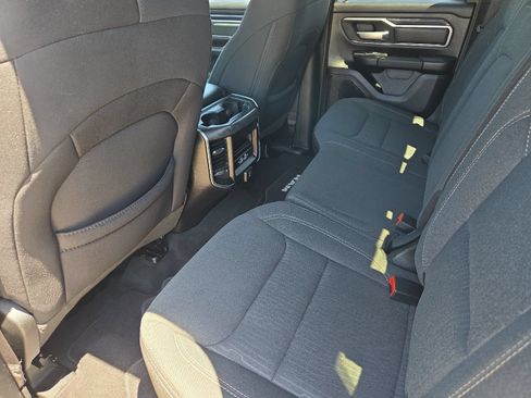 Used 2022 RAM 1500 Big Horn AWD/4WD image 11
