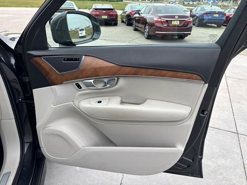 Used 2017 Volvo XC90 T6 Inscription w/ Vision Package AWD/4WD image 31