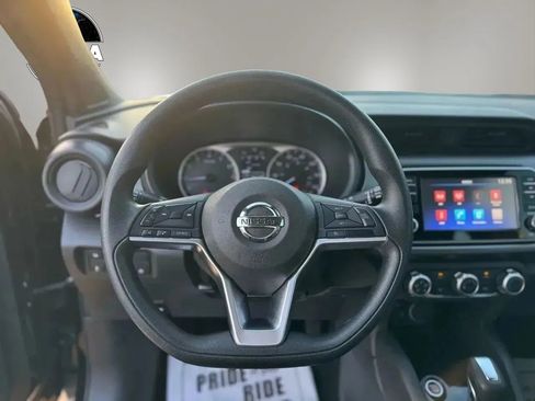 Used 2020 Nissan Kicks S FWD image 14