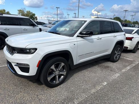 Used 2022 Jeep Grand Cherokee Limited 4xe w/ Luxury Tech Group II AWD/4WD image 1
