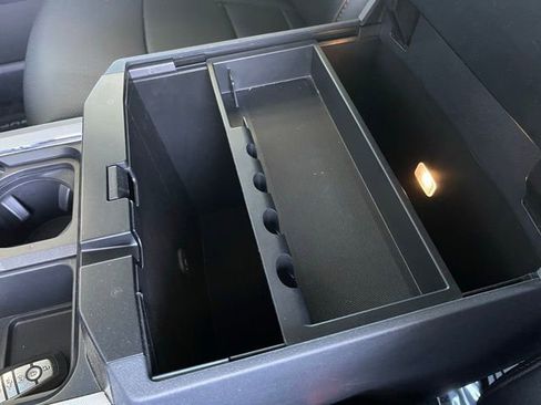 Used 2025 Ford F350 Lariat w/ Lariat Ultimate Package AWD/4WD image 23