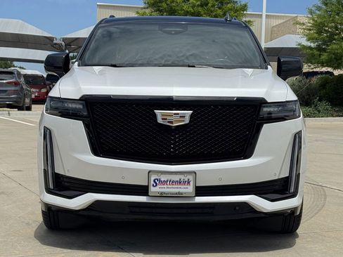 Used 2021 Cadillac Escalade Sport w/ Driver Assist Tech Package AWD/4WD image 7