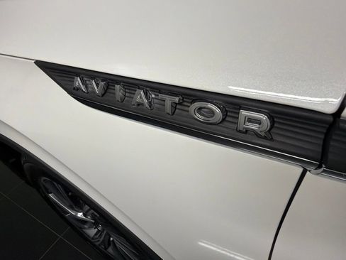 Used 2026 Lincoln Aviator AWD image 40