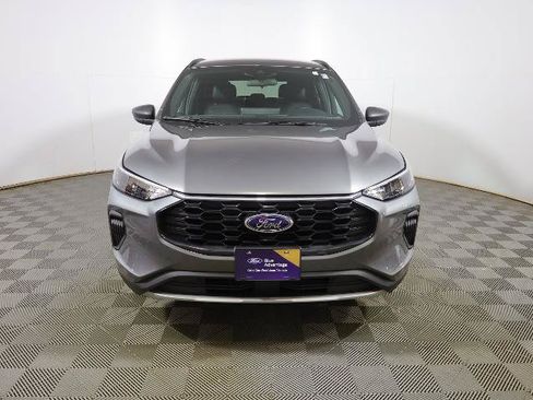 Certified 2025 Ford Escape ST-Line w/ Tech Pack #1 AWD/4WD image 3