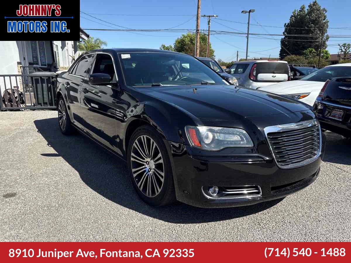Used 2012 Chrysler 300 S RWD image 1