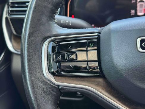 Used 2022 Jeep Grand Wagoneer Series I AWD/4WD image 25