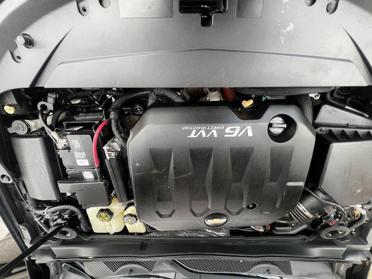 Used 2015 Chevrolet Impala LT FWD image 18