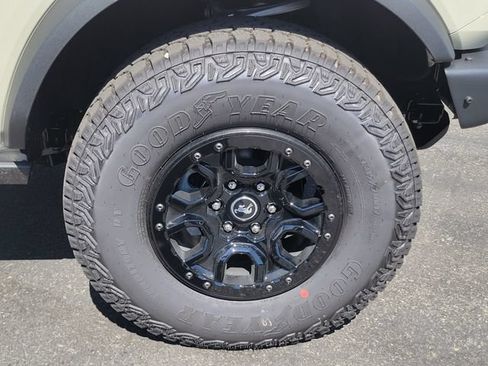 New 2026 Ford Bronco Badlands w/ Wildtrak Package AWD/4WD image 6