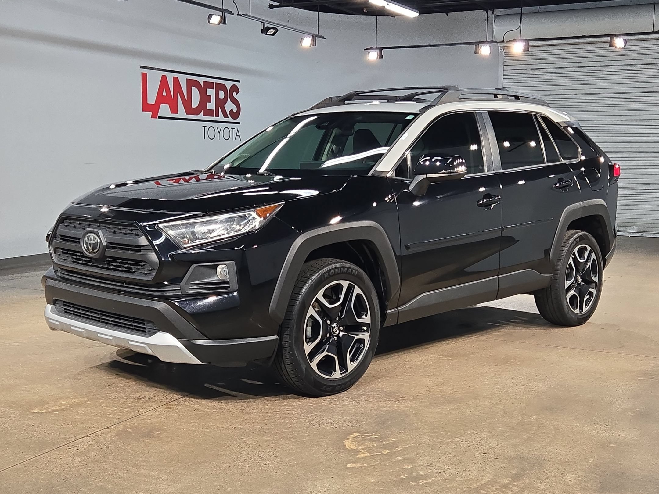 Used 2019 Toyota RAV4 Adventure AWD/4WD image 3