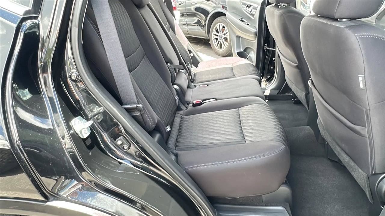 Used 2017 Nissan Rogue SV w/ Midnight Edition FWD image 28