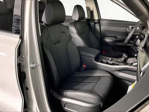 New 2026 Kia Sorento S image 11