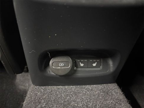 Certified 2023 Volvo C40 P8 Recharge Ultimate image 30