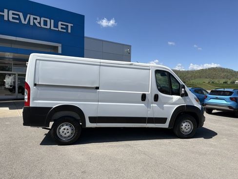 Used 2023 RAM ProMaster 3500 w/ Interior LED Lighting Group FWD image 3