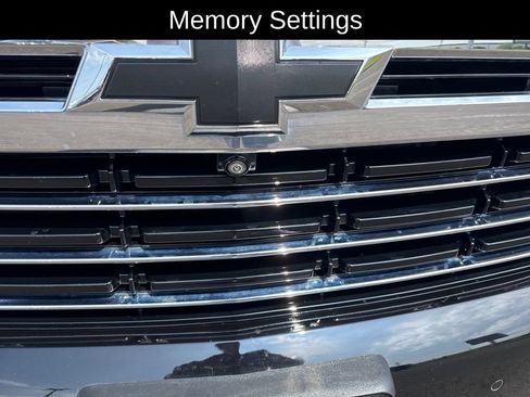 Used 2024 Chevrolet Tahoe LT w/ Luxury Package AWD/4WD image 12