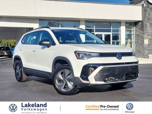 Used 2025 Volkswagen Taos S FWD image 1