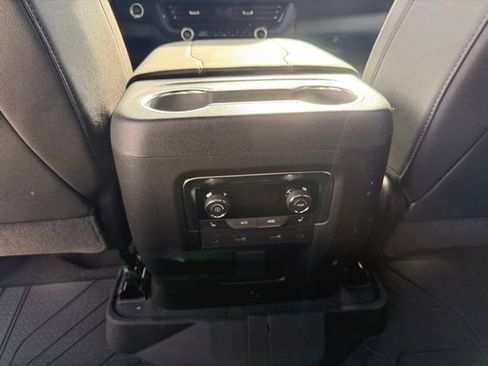 New 2026 Chevrolet Suburban Premier RWD image 18