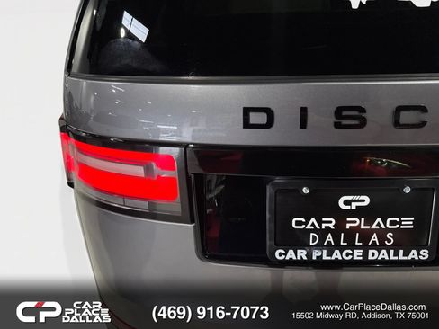 Used 2020 Land Rover Discovery Landmark AWD/4WD image 14